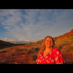 Meet your Posher, Lauren